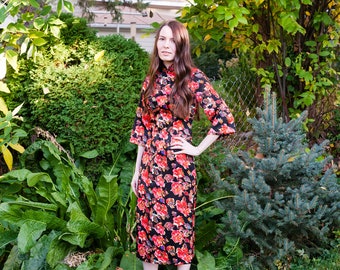 Vintage 1950's/60's Red and Black Cheongsam Dress XS with Mandarin Collar