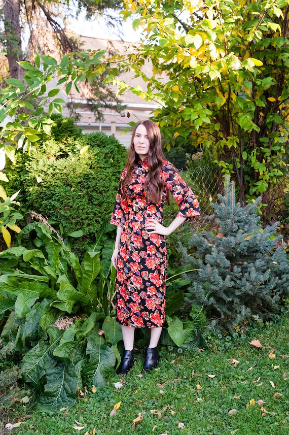 Vintage 1950's/60's Red and Black Cheongsam Dress