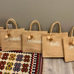 Personalised Tote Bag, Personalized Burlap Gift Bags, Custom Burlap Bag, Beach Bag Bachelorette, Custom Jute Tote Bags, Bridesmaid Proposal