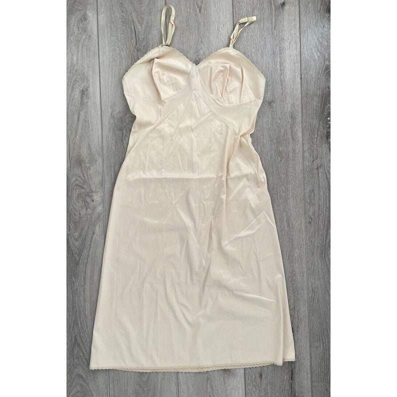 Vintage 50's 60's Beige Sexy Pin-Up Full Slip Chemise 31 Bust EVC image 1