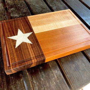 Texas Schneidebrett, Schneidebrett für Bundesstaatsflagge, BBQ Carving Block, Geburtstagsgeschenk für Ehemann, Weihnachtsgeschenk für Papa, individuelles Geschenk für ihn