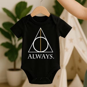 Immer, Zauberer Baby Body, Magisches Baby-Dusche-Geschenk, Zukünftiger Hexen-Zauberer, Geschlechtsneutral, Schwangerschaftsankündigung, Baby-Foto-Shooting