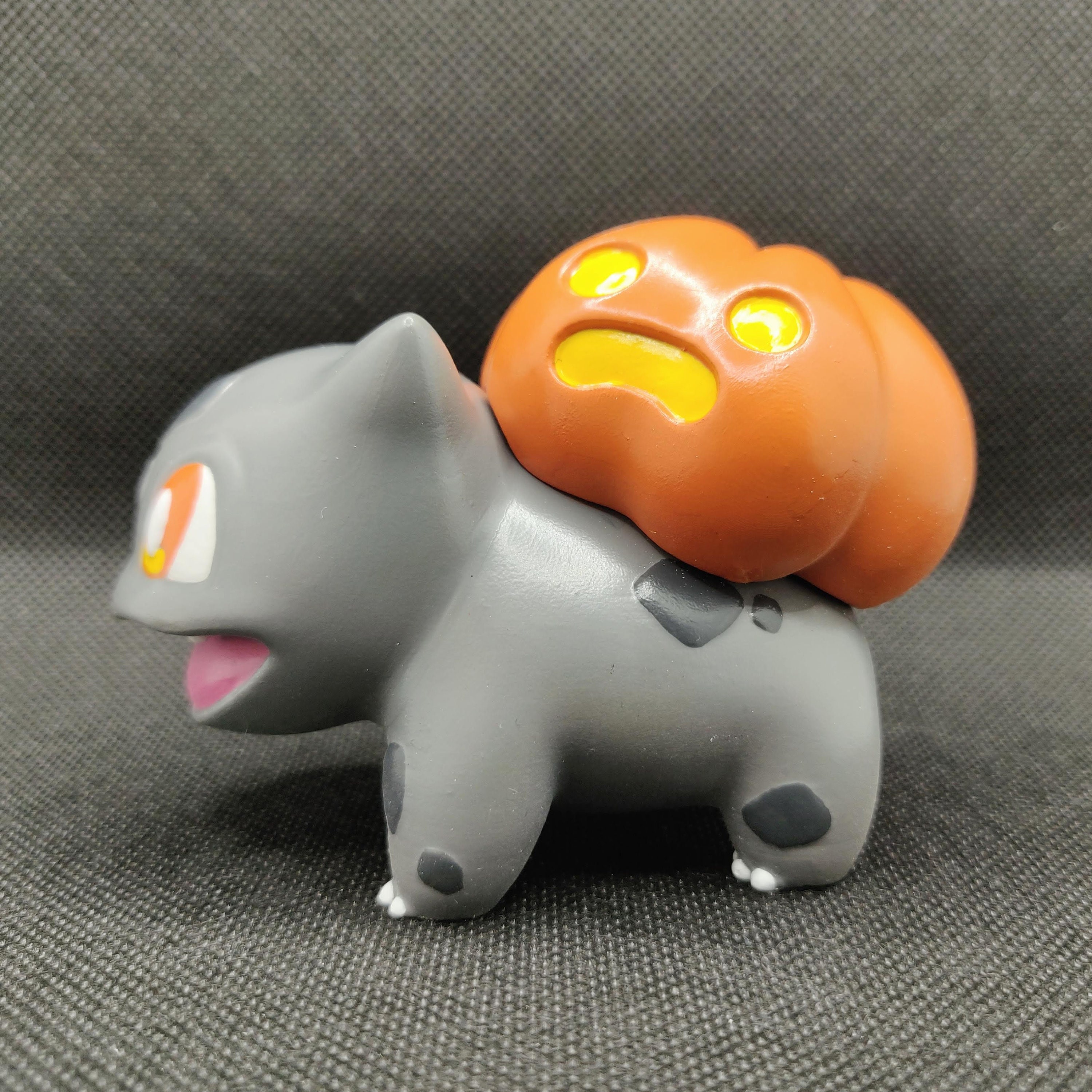 1-f897-shiny bulbasaur halloween Pokemon home co by nileplumb on