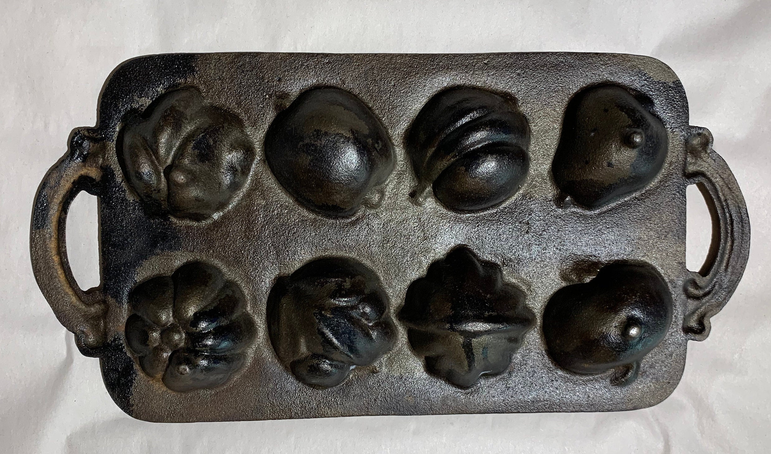 Cast Iron Muffin Pan With Vintage Fruit, Pear,acorn, Leaf, Shapes. for a Fabulous Variety of