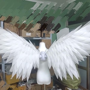 Custom Color Available-Handmade Angel Wings for Halloween/Photoshoots/Costume/Cosplay/Wedding / Event Decor-Electric Flapping image 1