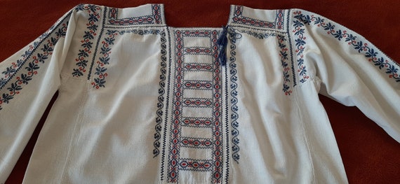 Old handmade embroidered blouse, Vintage peasant R