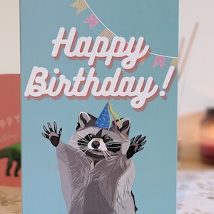 tarjeta de cumpleaños de mapache.