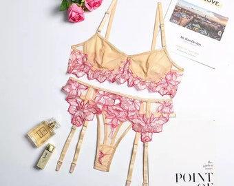 Ensemble de lingerie brodé transparent - lingerie rose - lingerie florale - ensemble de lingerie de printemps - boudoir - cadeau pour petite amie - ensemble de séance photo - string