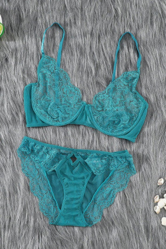 Lace Two-Piece Lingerie Set