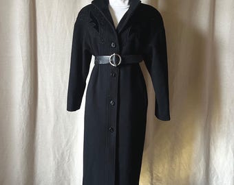 Cappotto vintage Luba Paris in lana, nero, ricamato, lungo, anni '90, prodotto in Canada, taglia M.