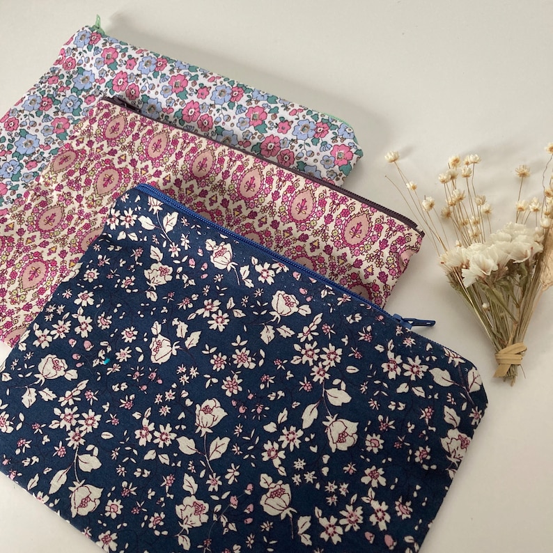 Trousse en liberty/ fleurie image 3