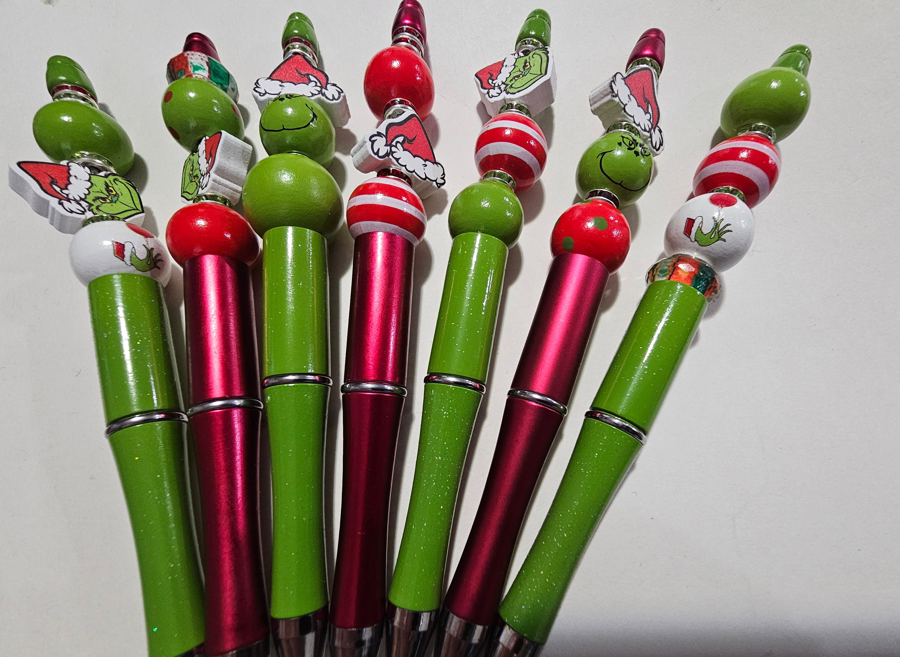 Grinchy Beadable Pen Kit, Grinch DIY Bubblegum Bead PLASTIC Pen Kit,  Beadable Pens, Bubblegum Beads, Beaded Pens, Pen Beads, Focal Beads
