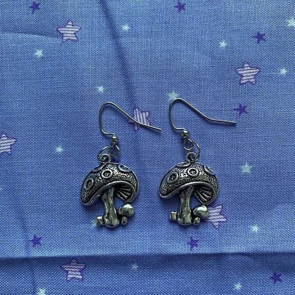 Mushroom Earrings / Shroom Earrings / Cottage Core Earrings / Kawaii Earrings / Clip On Earrings / Dangle Earrings