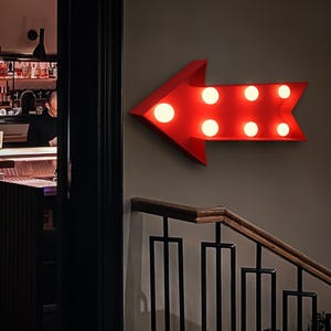 Custom Metal Red Arrow Light ,Arrow Sign Marquee Signs, Arrow Sign Home Store Pub Bar Wall Decor,Retro Marquee Arrows,Vintage Diner decor