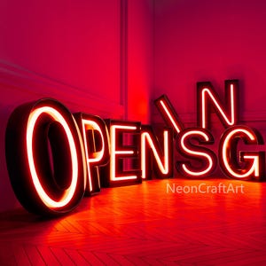 Letreros de canal LED: letreros comerciales metálicos 3D personalizados, decoración de pared de neón para exteriores, letras iluminadas para escaparates de tiendas, restaurantes y bares.
