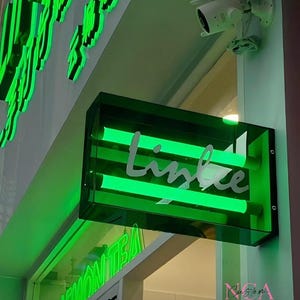 Caja de luz LED acrílica personalizada, caja de luz de gran venta, caja de luz para exteriores, para boutiques, cafeterías, centros comerciales, decoración de bares