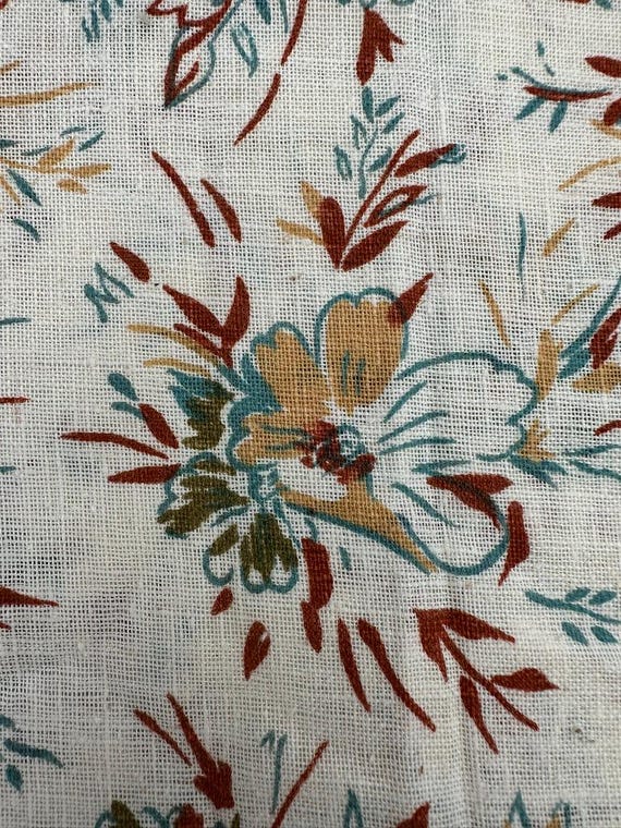 Linen Blend - Vintage 1970s - Floral pattern- by the half yard