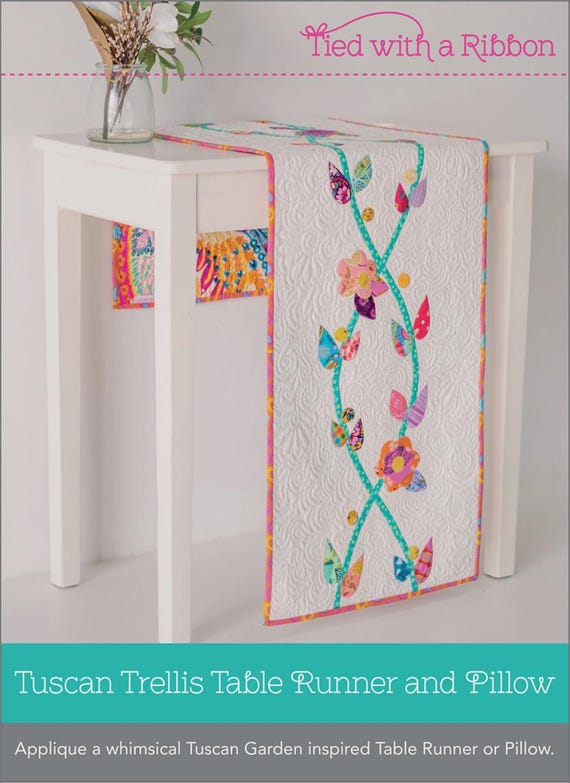 Tuscan Trellis Table Runner and Pillow- Quilt Pattern -From Creative Abundance(Paper Pattern)