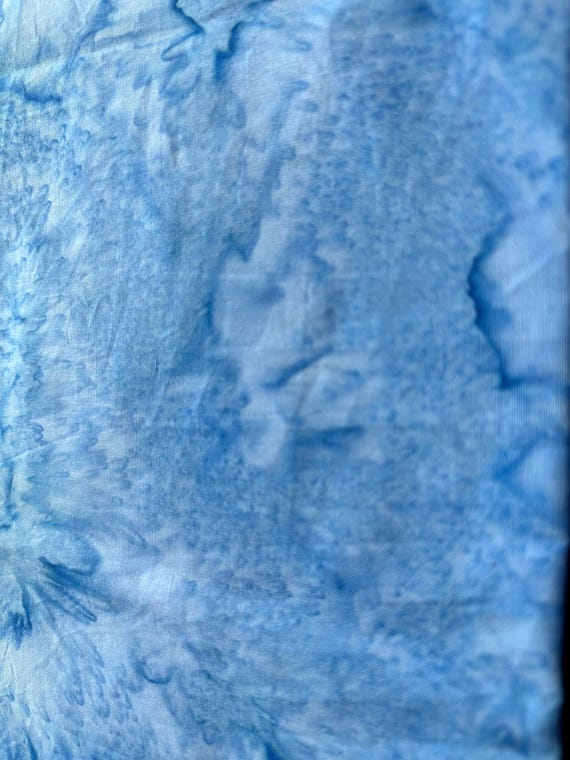 Blue Bird/Light Blue - Hoffman California 1986 Watercolor Batik -by the Half Yard - 1895-301