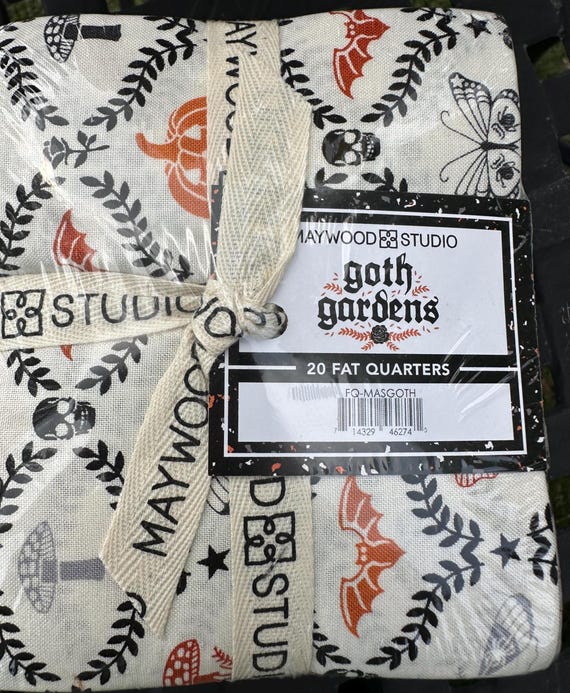 Goth Gardens Fat Quarter Bundle: Halloween Cotton Fabric, 20 Pieces (Free Table Runner Pattern