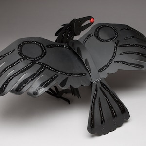 Open-Winged Crow - Scultura di corvo in acciaio indipendente, arredamento per la casa o il giardino