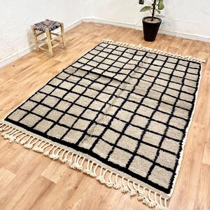 Beni Ourain rug, checkered moroccan rug, wool rug, handmade checkerboard rug, solid corrugated berber ribbon,  moroccan berber rug