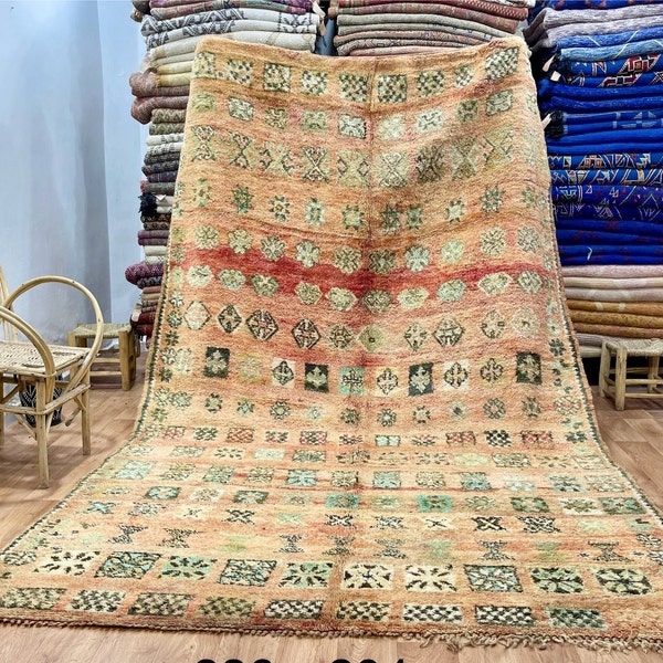Boujaad Moroccan Rug, Authentic Vintage Rug, Moroccan rugs, Berber carpet, Handmade rug, Woolen rug, Hallway Moroccan rug, Wool rugs Price:
