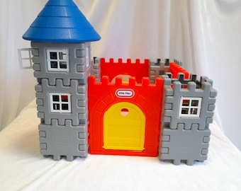 Little Tikes Waffle Blocks Plastic Castle Figures Retro
