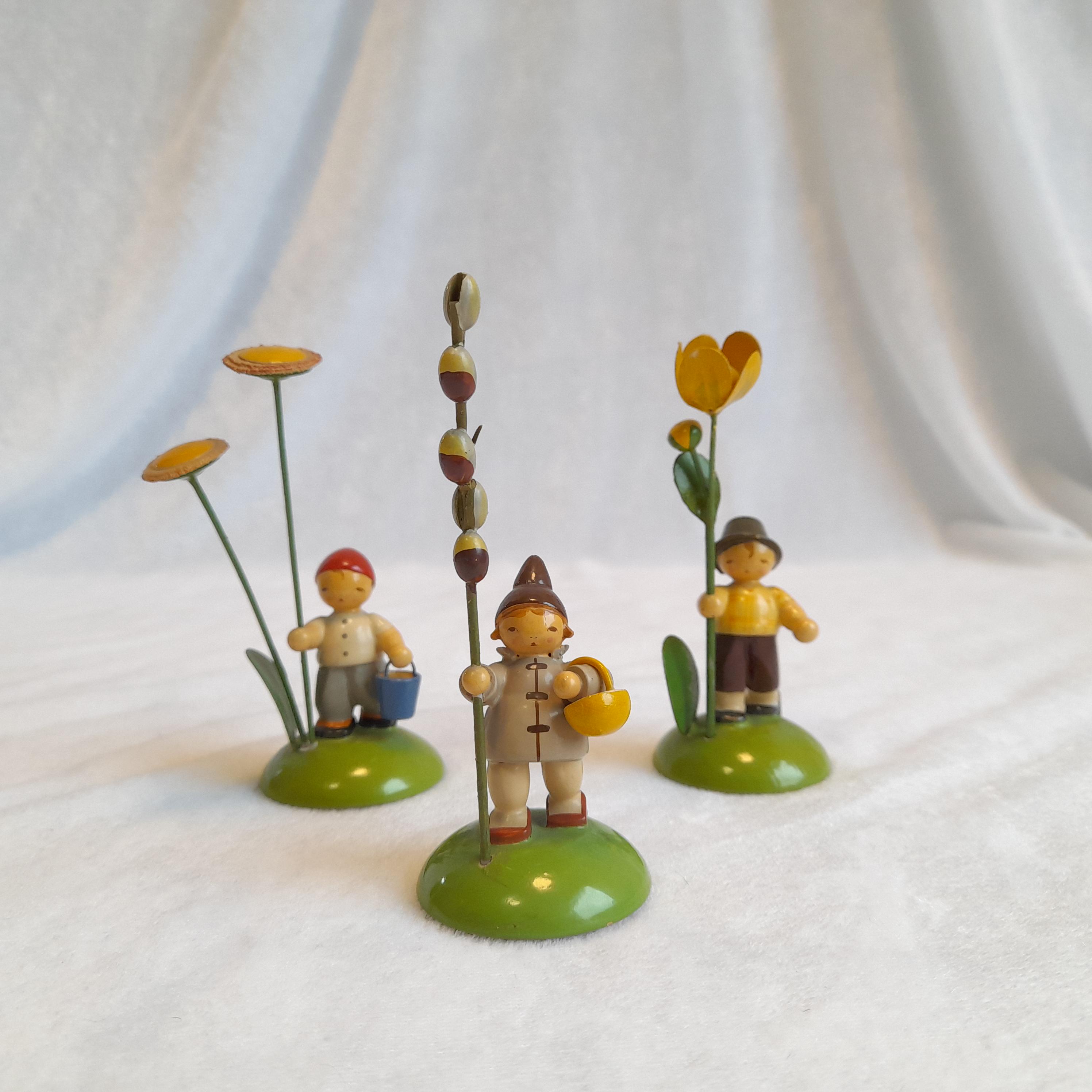 nemu2018です！フラワーチルドレン　女の子　木製　ドイツ German Wooden Flower Children Figurines - Etsy