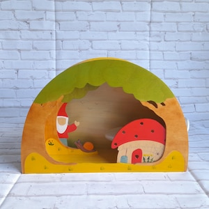 Lámpara de madera vintage Gnomo con caracol, casa de setas, hecha a mano, arte popular