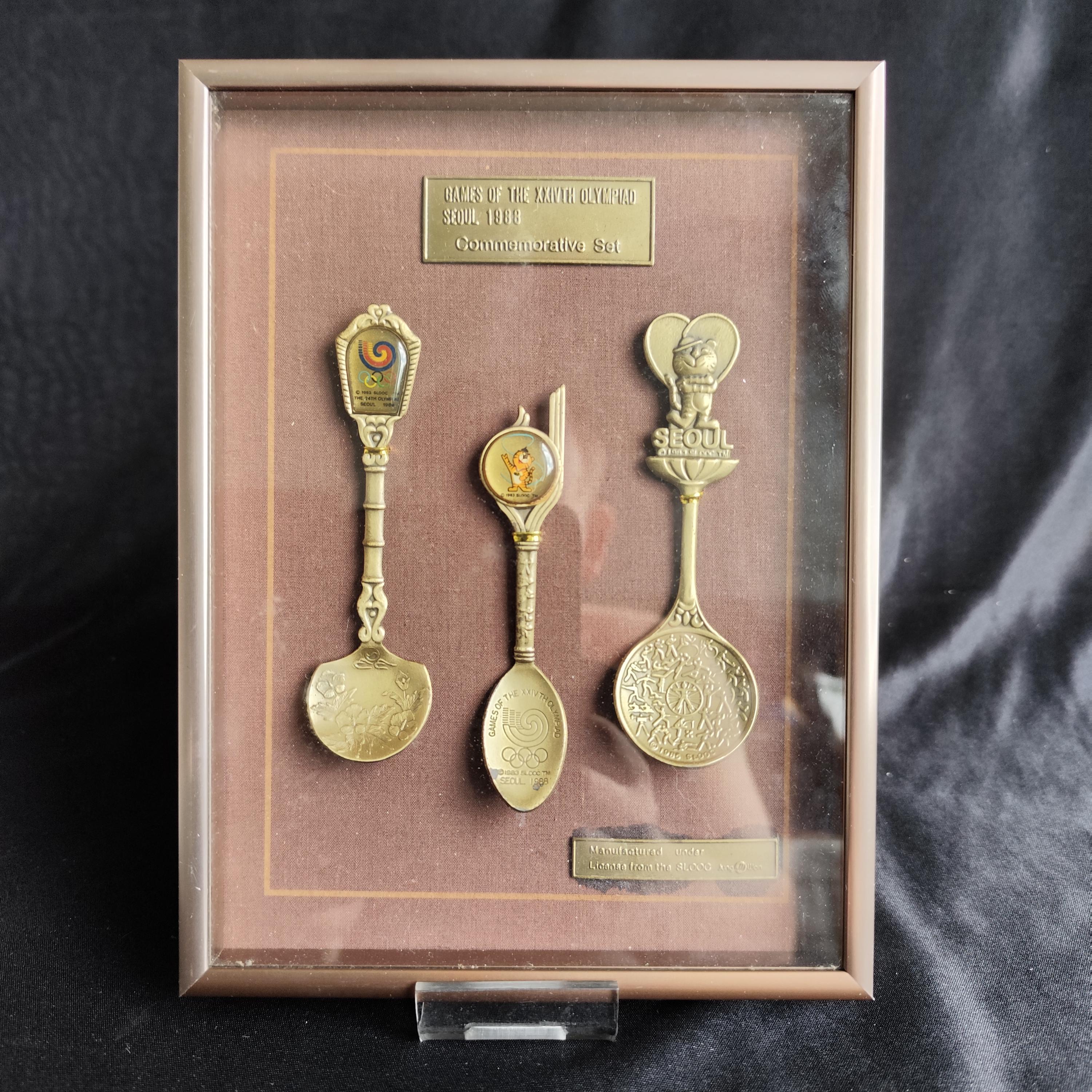 1988年ソウルオリンピック記念スプーンセット Rare Seoul 1988 Olympics Commemorative Spoon Set – Antique Brass