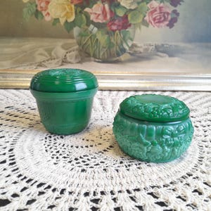 Art Deco Malachite Glass Trinket Box with Floral Motif Lid, Art Deco Box, Malachite Box, Malachite Bowl, Trinket Box, Malachite Glass