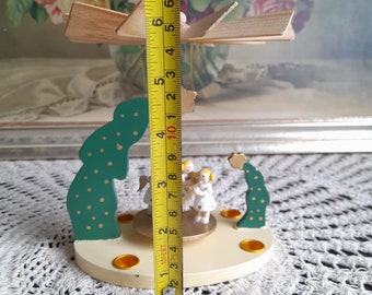 エルツ山地の木製のヴィンテージクリスマスピラミッド、4 本の