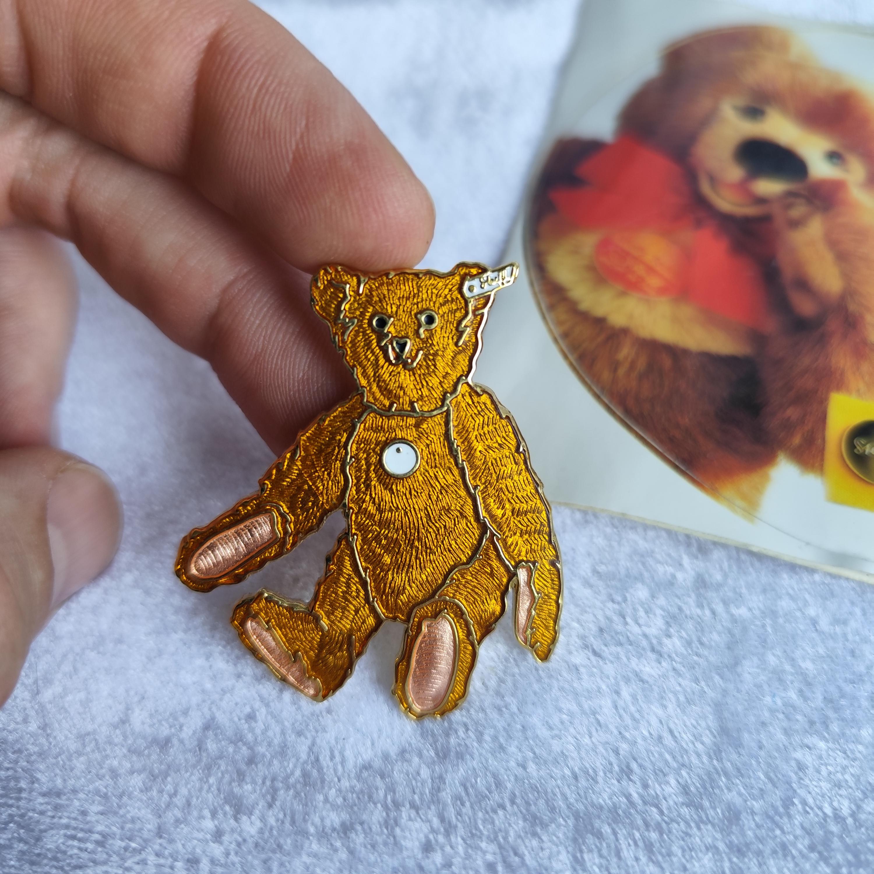 ヴィンテージ シュタイフ テディベア ピンバッジ – 1993年