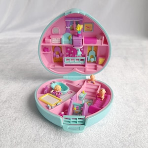 Vintage 100% Complete Polly Pocket Bluebird 1994, Babytime Fun, Polly&#39;s Nursery Fun Baby Collection, Polly and 2 babies included
