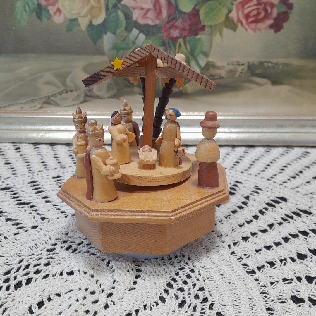 Vintage Collectible ERZGEBIRGE Nativity Music Box, Christmas Nativity