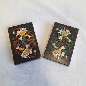 Vintage Sovjet-speelkaarten "Palekh Souvenir" 1992 en "USSR-jubileum" 1967 Palekh complete set van 56 speelkaarten van kunstenaar Bazhenov