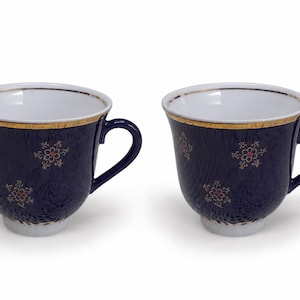 Set di 2 tazze da tè Dovbysh color cobalto, in porcellana blu con motivo floreale.