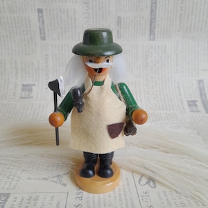 Original carved Wooden Vintage Erzgebirge German smoker, Forester, forester with axe, Incense smoker man, incense burner, hand painted
