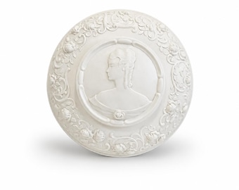 Caja de baratijas de baquelita Art Nouveau con retrato de mujer y rosas, bicolor, antigua.