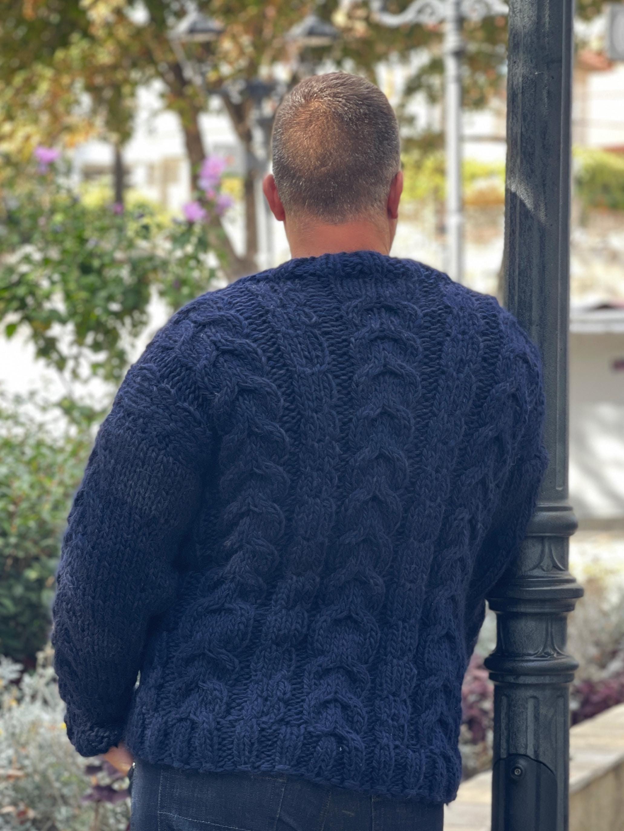 Knit Dark Blue Chunky Cable Knit Sweater, Heavy Wool Crew Neck Men
