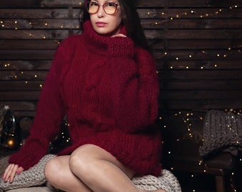 Pull rouge de Noël tricoté à la main pour femme, pull en mohair doux naturel, vêtements en mohair duveteux, motif en mohair torsadé, pull vintage