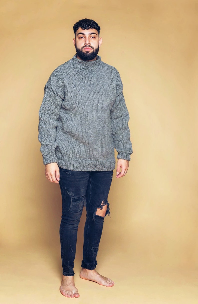 Suéter de cuello redondo tejido a mano, jersey gris para hombre, suéter muy cálido, jersey de senderismo, jersey para él, jersey de lana que pica, regalo para hombre imagen 5