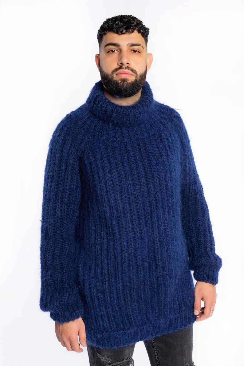 Oversized hand gebreide trui, geribbelde design trui, fuzzy mohair kleding, heren coltrui pullover, brede trui voor mannen, mannen cadeau afbeelding 5