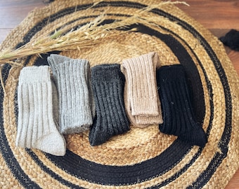 Handgjorda alpackasockor – Mjuka handgjorda vintersockor i rika naturliga toner – Mysig och varm present till män och kvinnor – Finns i två storlekar