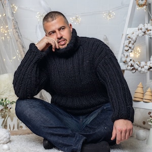Handgestrickter dicker Wollpullover, Herren Wollpullover, Rollkragenpullover, grobstrick Herren Pullover, Wollrollkragenpullover, Winter Schwarzer Pullover
