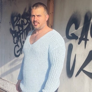 2XL 100% natürliche Baumwolle Pullover, Sexy V-Ausschnitt Hellblauer Pullover für Männer, Herbst / Frühling Bequeme Strickwaren, freie Männer Blusen