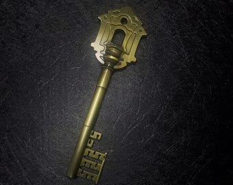 RE4:Remake Luis&#39;s Key [Metal]