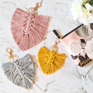 Llavero Macrame hecho a mano / accesorio de etiqueta de bolsa