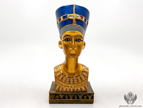 ネフェルティティ女王の最もリアルな胸像 - 古代エジプトの記憶と神性